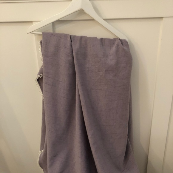 Lenox French Perle Oblong Tablecloth Violet - Picture 2 of 7